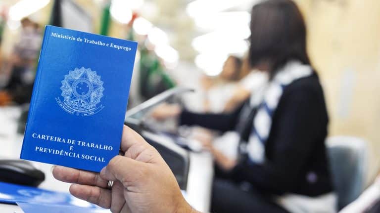 Envie seu currículo e se candidate para vagas de EMPREGO